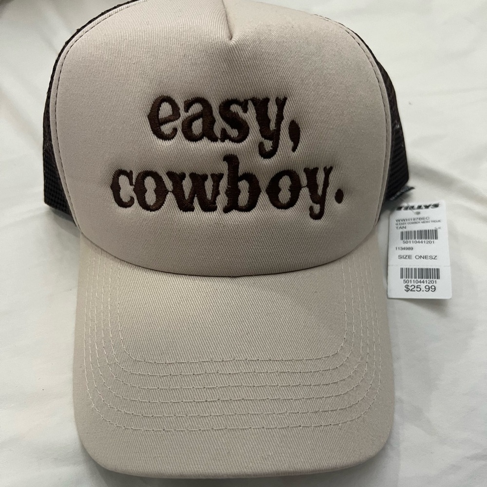 Tilly’s trucker hat